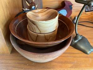 lot 184 image: Everything on Shelf
