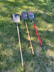 lot 36 image: Shovels