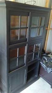lot 209 image: Lighted BookcaseCurioDisplay Cabinet.