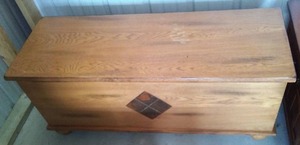 lot 212 image: Wood Storage Chest.