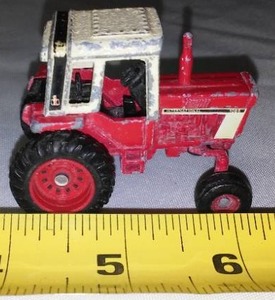 lot 167 image: International Harvester Tractor Model 1086