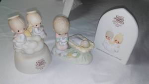 lot 193 image: (3) Precious Moments Collectors Club