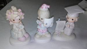 lot 197 image: (3) Precious Moments Collectors Club