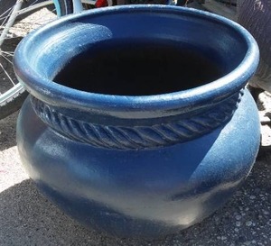 lot 199 image: Blue Outdoor Pot 17 In. Top. Pottery - Nice