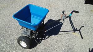 lot 238 image: Ice Crystal Broadcast Spreader