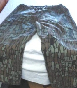 lot 275 image: Cabelas Draw String XL Pants Tree bark