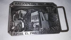 lot 300 image: International Harvester Belt Buckle Memphis Plant 1985. 495500
