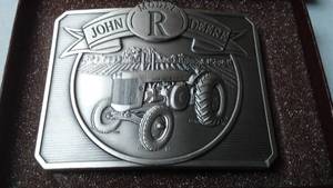 lot 313 image: John Deere Belt Buckle Model R Tractor