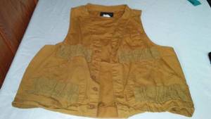 lot 323 image: Red Head-Hunting Vest Large