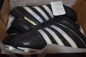 Football cleats