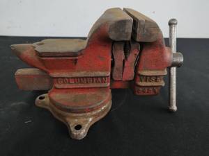 Vintage Red Columbian 3.5 Vise