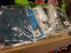 40 Hydro Flask T-shirts various si...