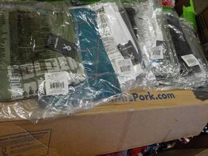 40 Hydro Flask T-shirts various si...