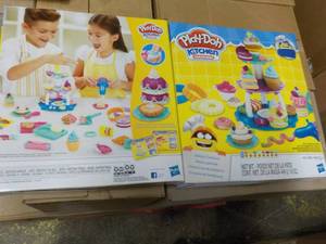 2 Play Doh Kitchen Creations...