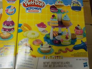 2 Play Doh Kitchen Creations...