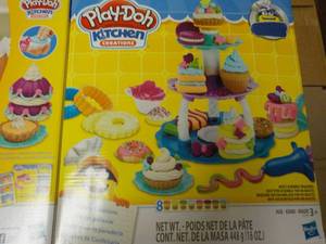 2 Play Doh Kitchen Creations...