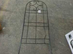 Belavi Metal Trellis- bent as shown...