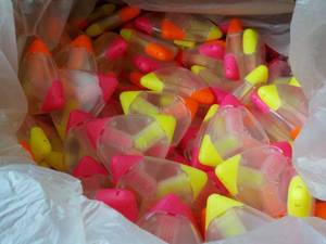 Case of 300 Triangular Highlighters...