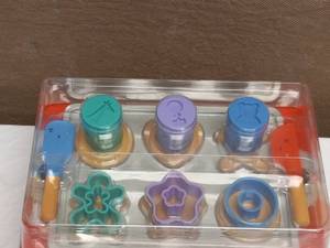 FAO SCHWARZ TOY WOOD BAKERY PLAY SET