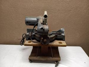 CRAFTSMAN 10 COMPOUND MITER SAW ON CART