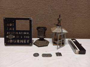 ASSORTMENT OF VINTAGE ITEMS
