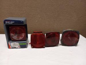 (4) TRAILER LIGHTS