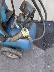 CAMPBELL HAUSFELD AIR COMPRESSOR