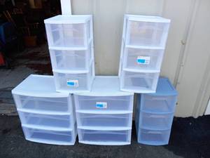 (5) WHITE PLASTIC STORAGE TOWERS
