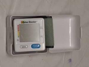 COLOR DOCTOR BLOOD PRESSURE MONITOR