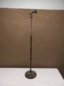 MICROPHONE STAND