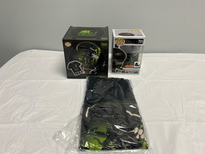 FUNKO POP ALIEN ADDITION WITH SHIRT