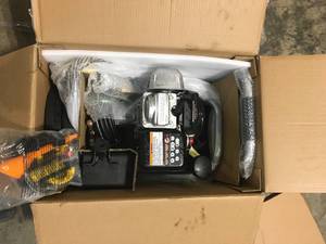 Champion Power Equipment 3200 psi 2.5 GPM Cold Water Gas Pressure Washer with Honda Engine Customer Returns See Terms on Auction