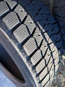 lot 61 image: 4 Bridgestone Blizzak Tires Size 225  14  17 91H