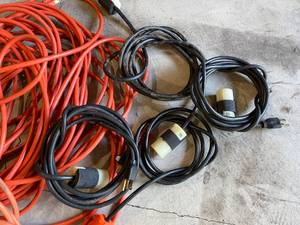 lot 104 image: Extension Cord Lot