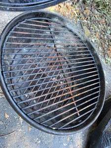 lot 105 image: Small Charcoal Grill Great For Tailgating