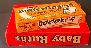 lot 59 image: Two Fun Vintage Candy Boxes