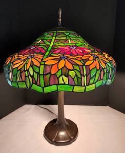 lot 1 image: Gorgeous Tiffany-Style Lamp with Handel Base