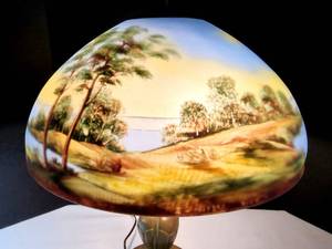 lot 2 image: Lovely Jefferson Reverse Painted Lamp
