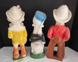 lot 165 image: Collectible Vintage Chalkware Carnival Prize Figures