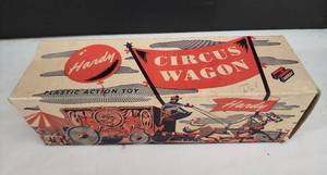 lot 166 image: Vintage Cast Iron Overland Circus Wagon with Lion Figure & Original Box