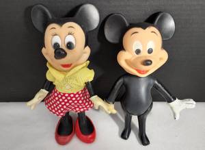 lot 254 image: Disney Characters Galore