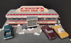 lot 262 image: Fun Minnesota Memorabilia including Vintage Cast Iron Woolworth Building Bank