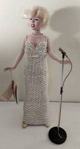 lot 197 image: Unboxed World Doll Company Marilyn Monroe Doll
