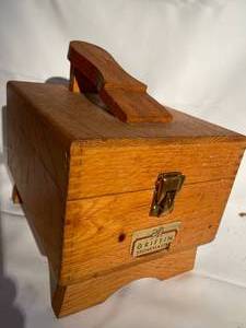 lot 301 image: Vintage Griffin Shinemaster Shoeshine Kit
