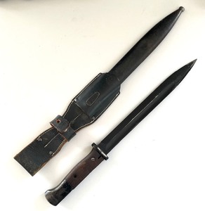 lot 387 image: Vintage German E & F Horster Bayonet with Sheath and Ammo Belt