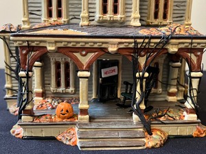 lot 345 image: Department 56 Grimsly Manor