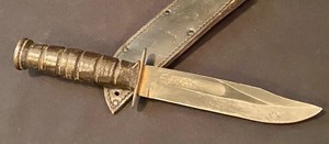lot 229 image: Vintage U.S. Camillus Knife with Sheath