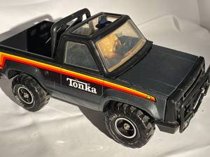 lot 485 image: Vintage Tonka Truck