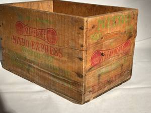 lot 488 image: Kleanbore Nitro Express Remington Arms Vintage Wooden Crate