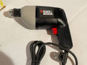 lot 505 image: Black and Decker Single Speed Drill Model 7190